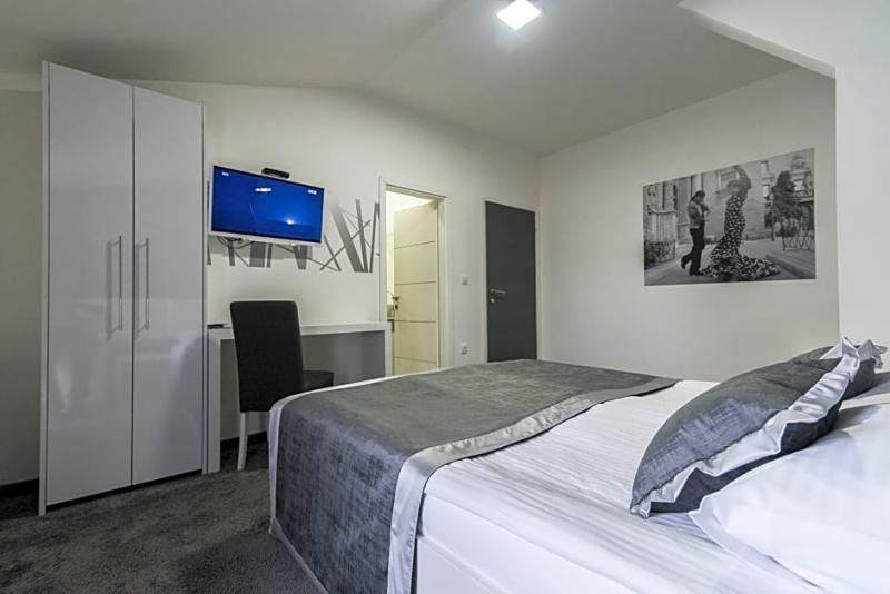 Hotel Cool Zagreb Airport Velika Gorica Ngoại thất bức ảnh
